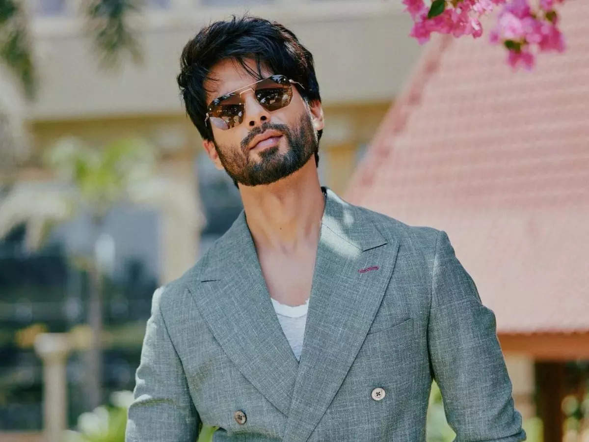 Shahid Kapoor Bio, Height, Age, Weight, Body Measurement, Wife & More